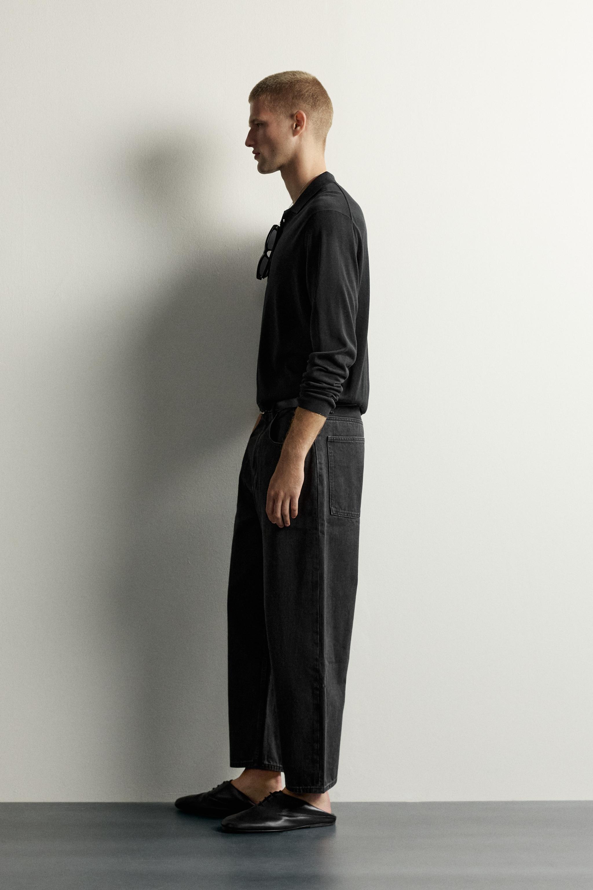 TAPERED WIDE-FIT JEANS
